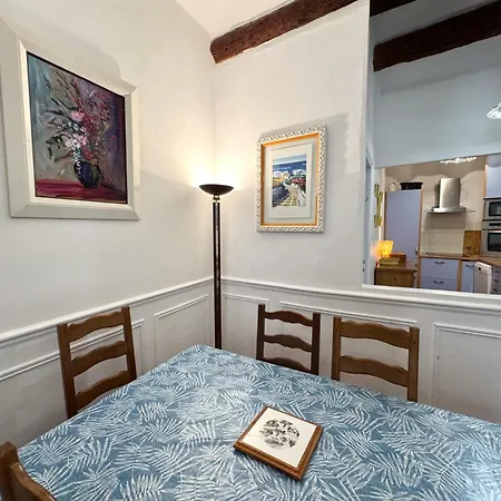 Riviera: Old Town Getaway, Steps From Apartment Nice