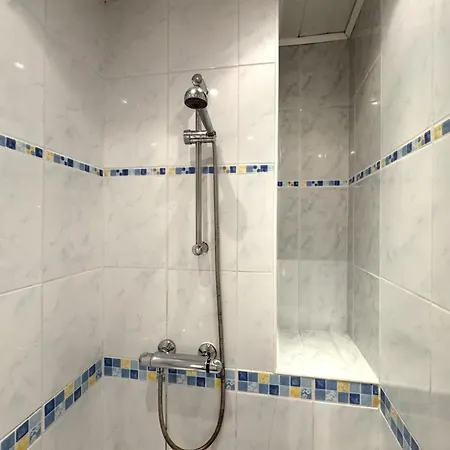 Riviera - Barillerie 3 - Vieille 50m De La Plage- 4 Pieces - Ac Appartement